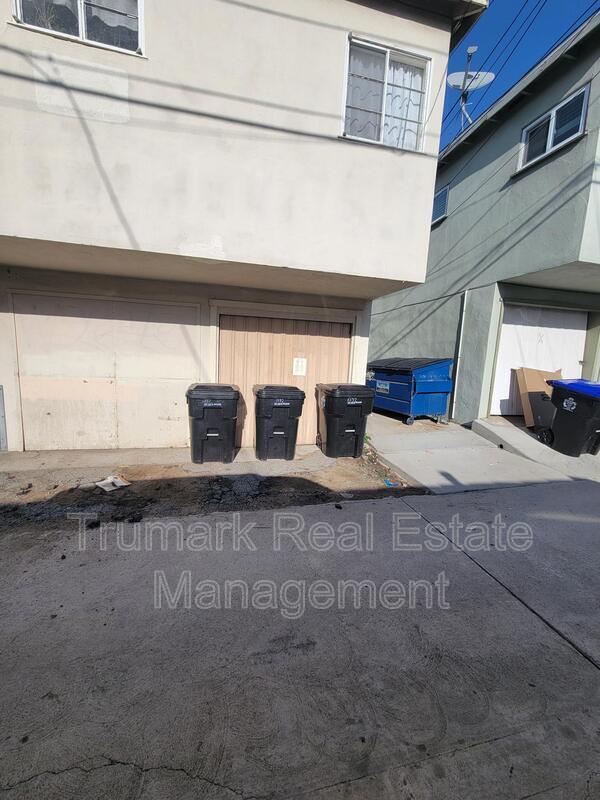 Building Photo - 1034.5 Linden Ave
