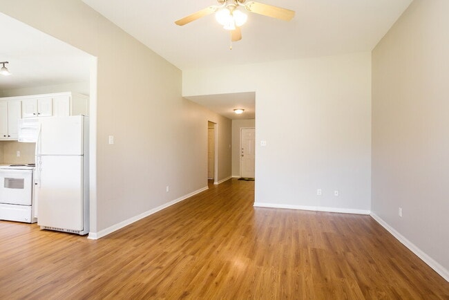 Foto del edificio - 4719 San Antonio River Dr