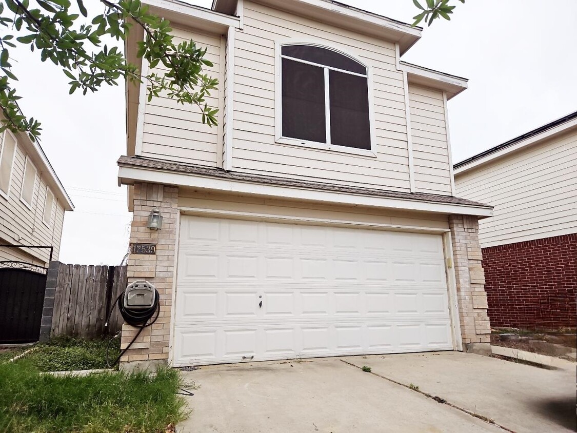 Foto principal - 17539 Rock Port Rd