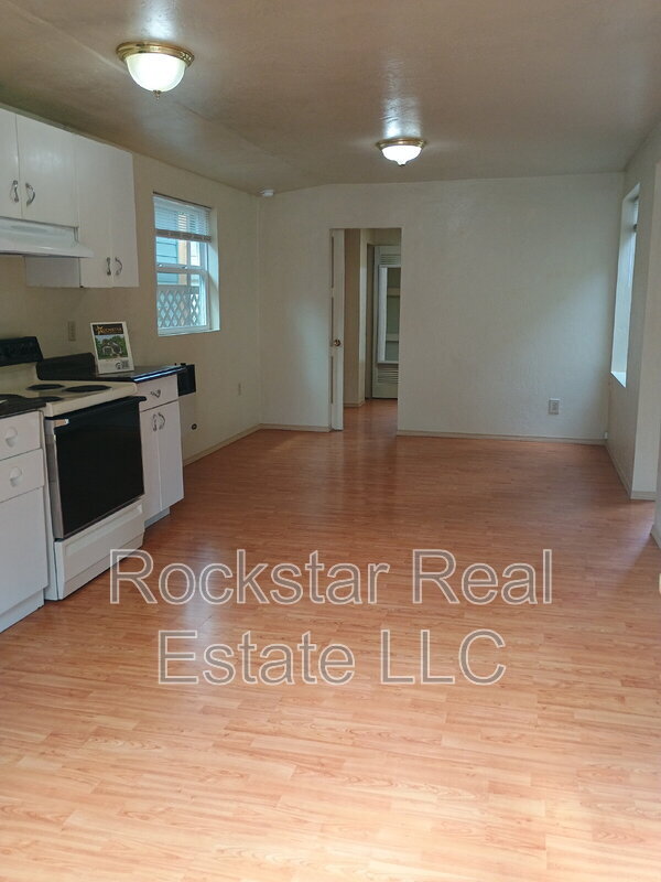 Foto del edificio - 1420 E 16th Ave