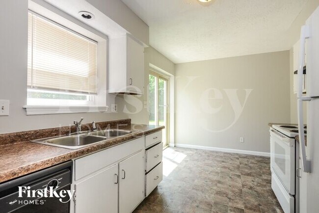 Building Photo - 4344 Braemar Dr