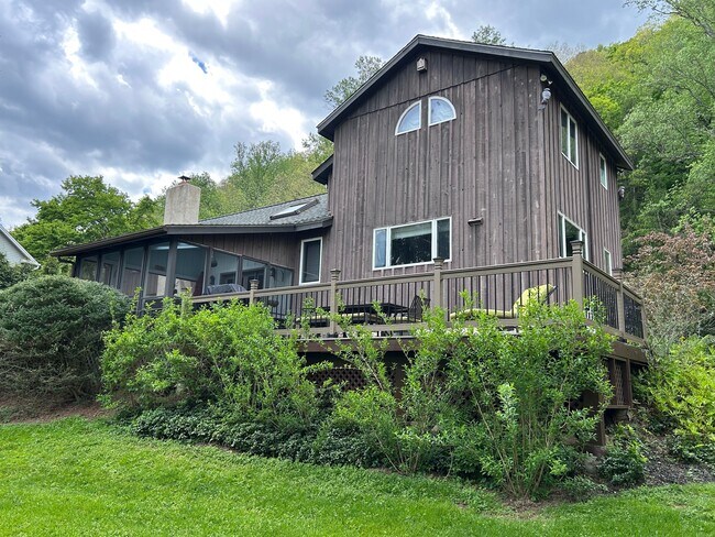Foto del edificio - 4 Cross Creek Ln