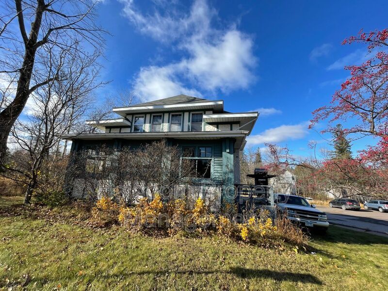Foto principal - 1535 Woodland Ave