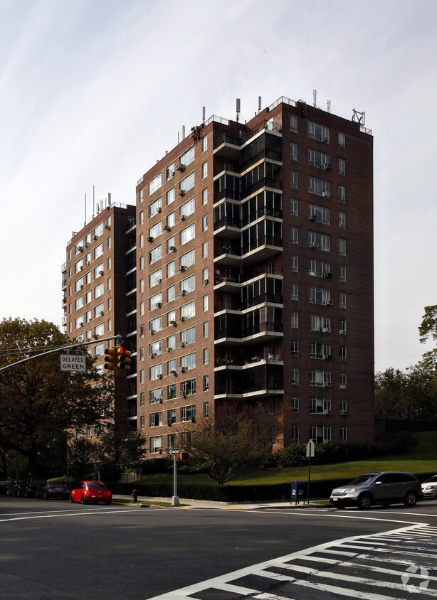 5355 Henry Hudson Pky, Riverdale, NY 10471 Apartments Riverdale, NY