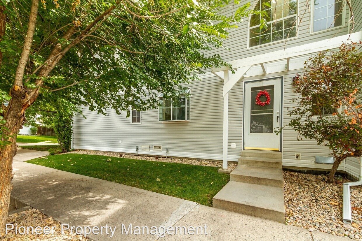 Primary Photo - 2 br, 1.5 bath House - 5144 W 61st Dr Unit 2
