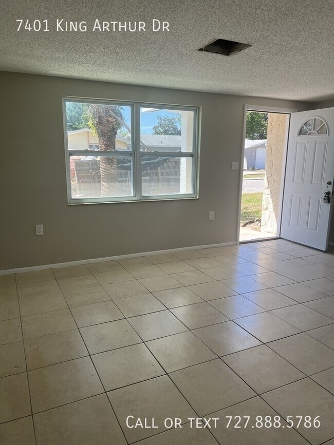 Foto del edificio - 7401 King Arthur Dr