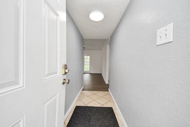 Building Photo - 7414 Battlewood Dr