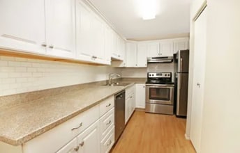 Building Photo - 500 S National Ave