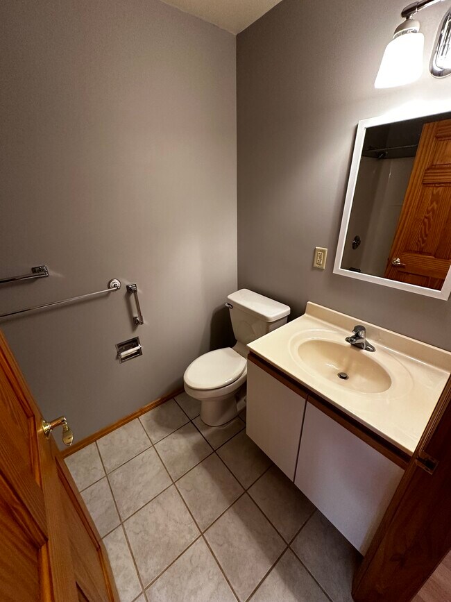 Foto del edificio - 1139 W Knife River Rd