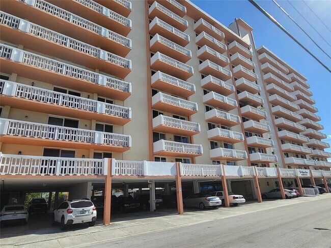 Foto del edificio - 801 S Ocean Dr