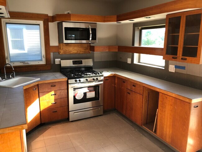 Cocina - 4546 N Hermitage Ave