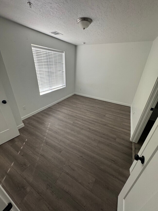 Foto del edificio - 509 N Trixie Ave