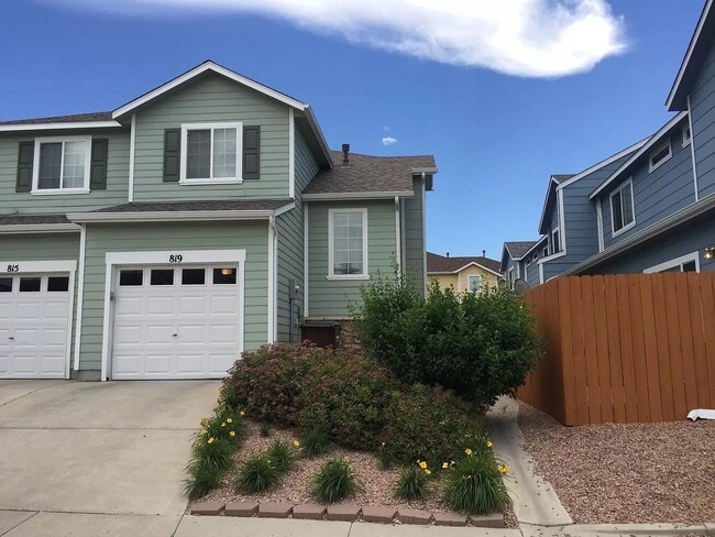 3 bedoom 2.5 bath townhome close to Powers... - 3 bedoom 2.5 bath townhome close to Powers...