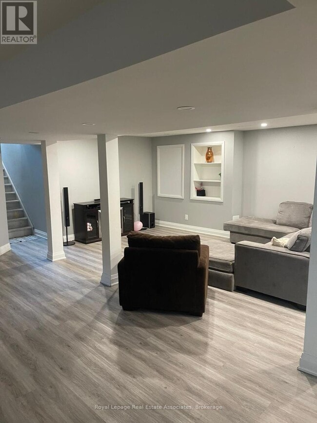 Building Photo - 44 McClellan Rd