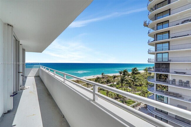 Foto del edificio - 8911 Collins Ave