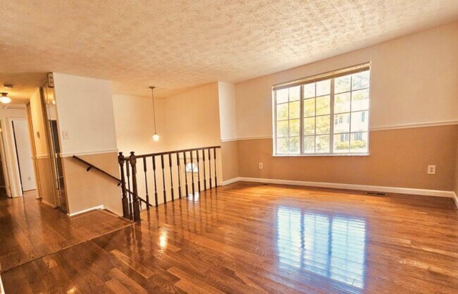 Foto del edificio - 8465 Summer Breeze Ln