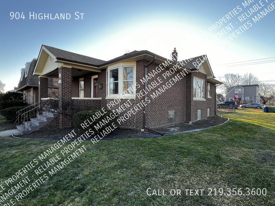 Primary Photo - 904 Highland St