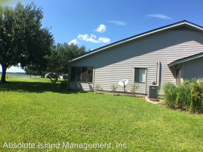 18 Marsh Harbor Dr, Ladys Island, SC 29907 Condo for