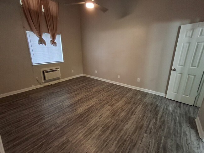 Foto del edificio - 3700 Squaw Valley Dr SW