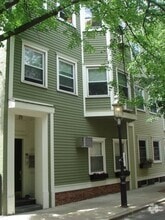 Building Photo - 30 Washington St