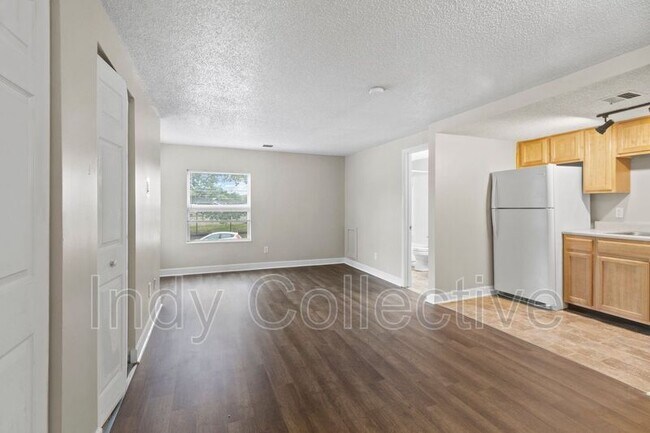 Foto del edificio - 3609 Balsam Ave