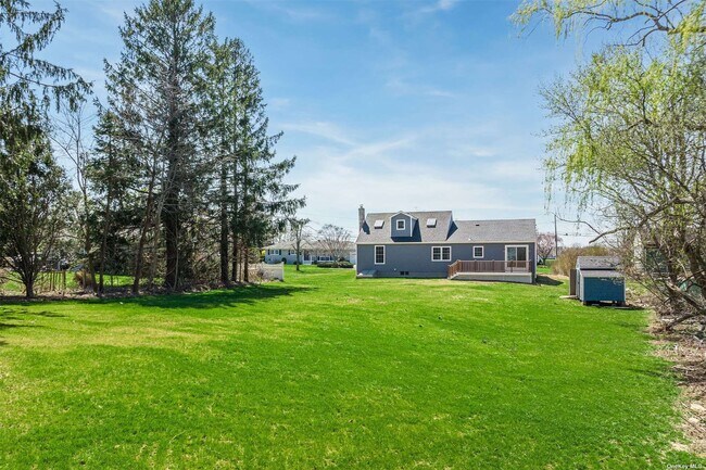 Building Photo - 970 Village Ln