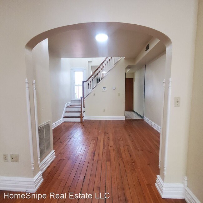 Building Photo - 2 br, 1.5 bath House - 1036 1/2 W Liberty ...