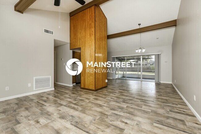 Foto del edificio - 3 Bedroom Pet-Friendly Home in Deltona, FL with Main Street Renewal