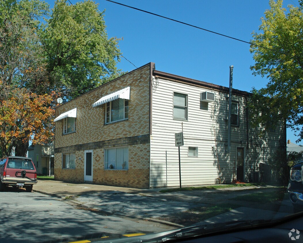 Building Photo - 812 Ontario St