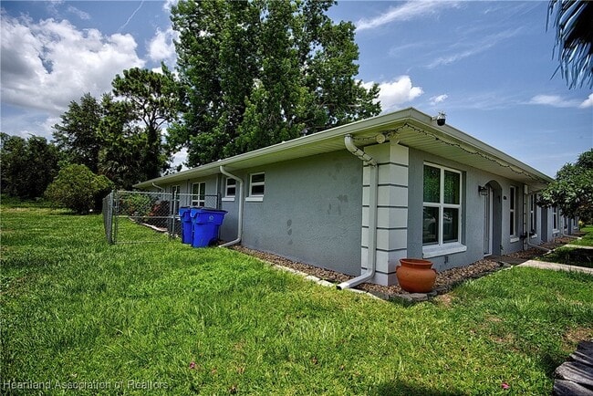 Building Photo - 4702 Mercado Dr