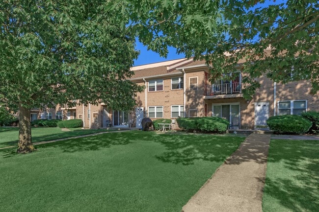 301a8740 - Waterside Gardens