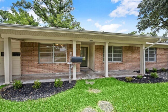 Building Photo - 3814 Galway Ln