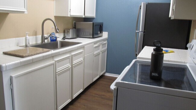 Foto del edificio - One bedroom Condo in Chula Vista