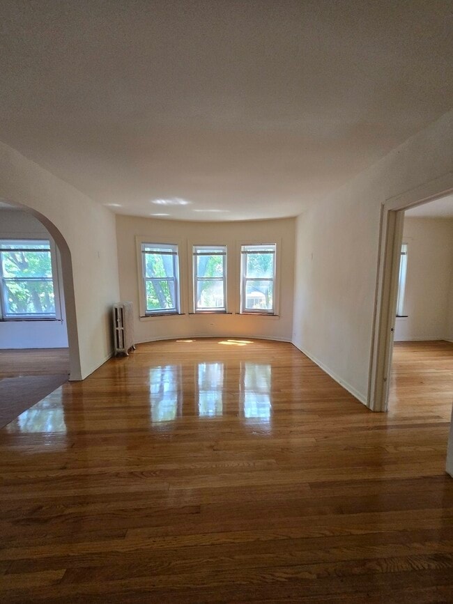 Foto del edificio - 6238 N Magnolia Ave