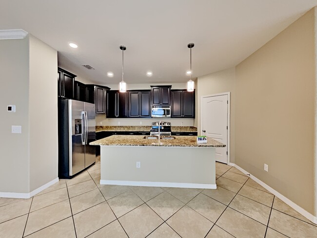 Building Photo - 13306 Wellington Hills Dr