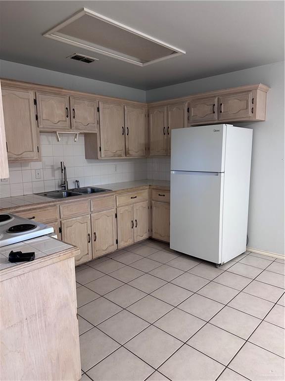 Building Photo - 9 Amapola St