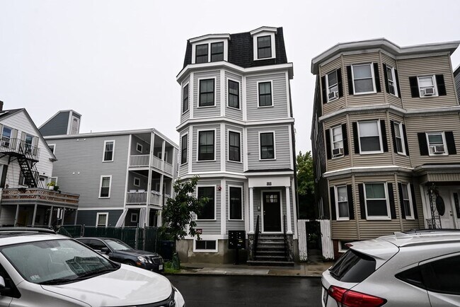 Building Photo - 297 Maverick St
