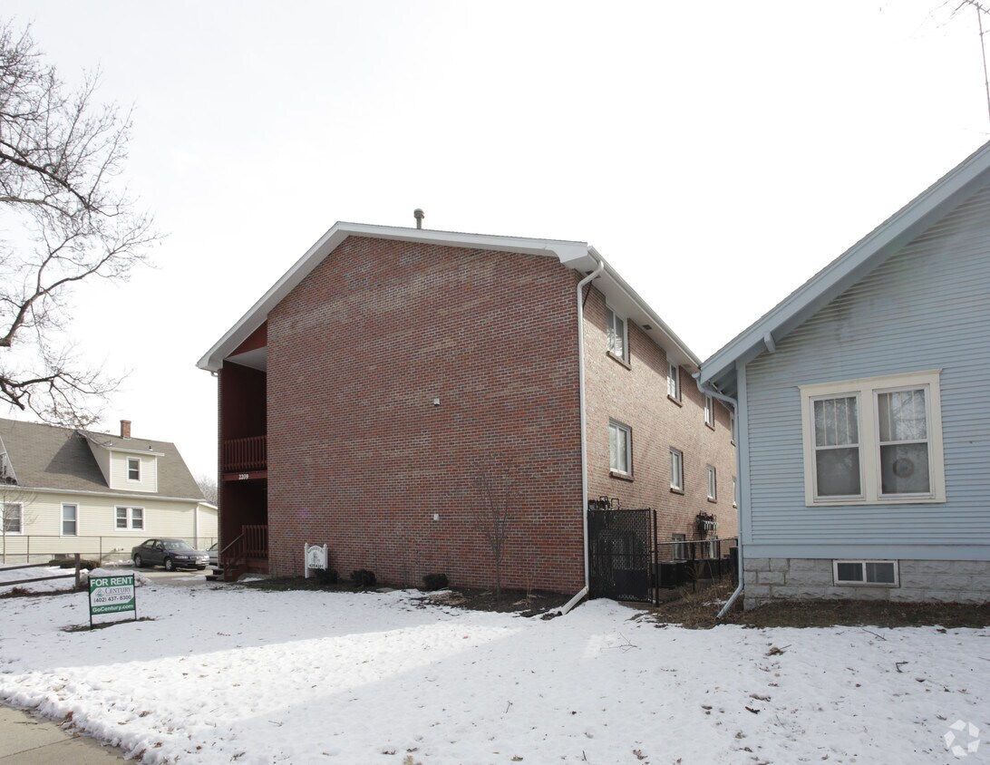 Building Photo - 2209 D Street