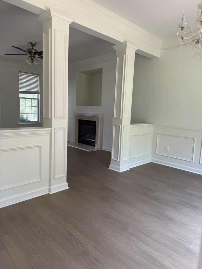 Building Photo - 4101 Woodbury Terrace NW