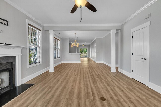 Foto del edificio - West Azalea 3Bedroom Home Coming Soon!