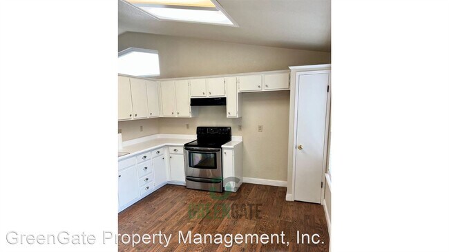 Building Photo - 3 br, 2 bath House - 813 N Central Ave.