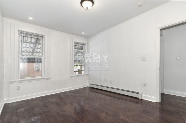 Building Photo - 3103 Snyder Ave