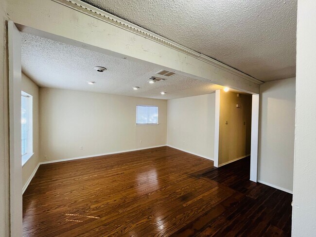 Building Photo - 1814 Billy B Ave