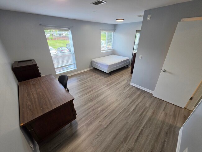 Dormitorio - 1330 Hunters Rd