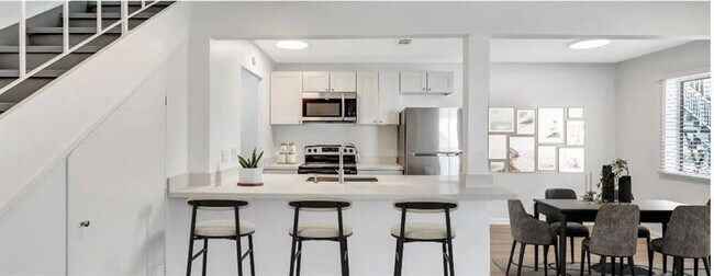 Foto del edificio - 900 E Tiffany Dr