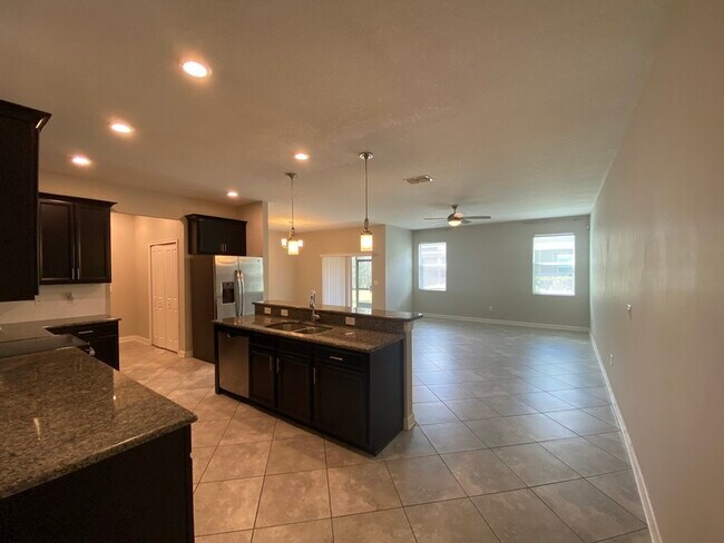 Building Photo - 15240 Harrington Cove Dr