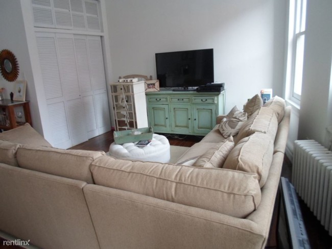 Foto del edificio - 2 br, 1 bath Apartment - 1 Bank St