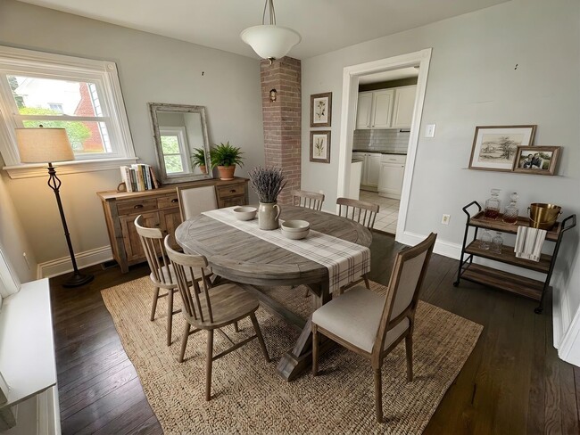 Building Photo - 3 Bedroom House Available in Hershey!