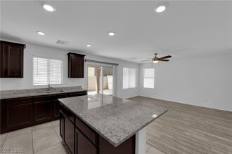 Building Photo - 6421 Broadcloth Ct