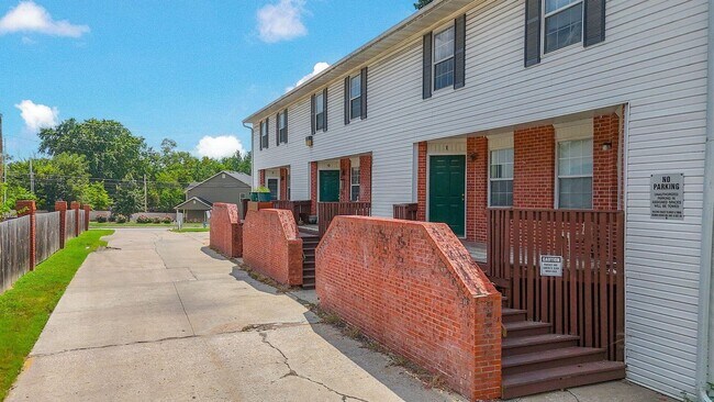 Foto del edificio - 3 Bed 2 Bath unit Close to Downtown